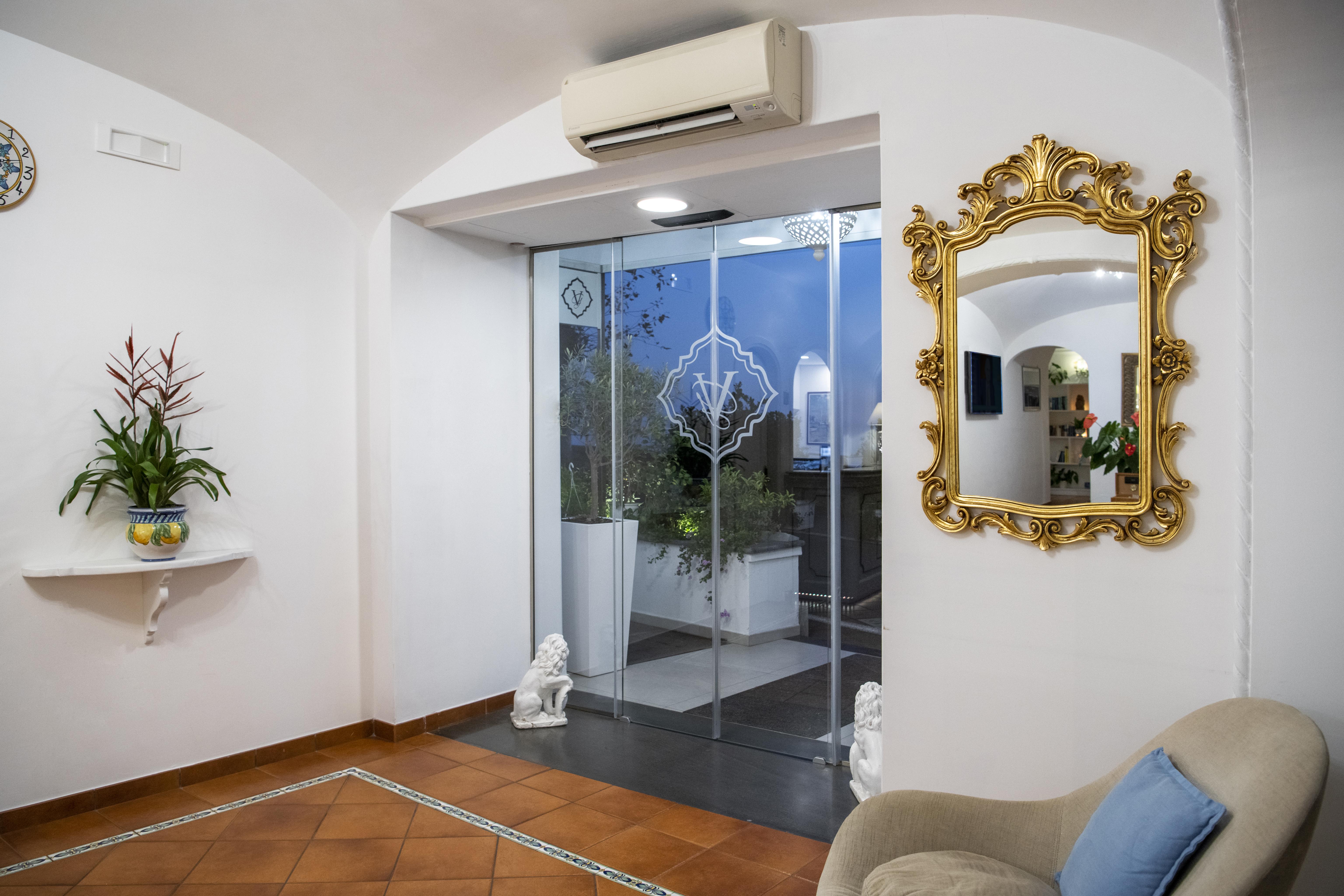 Hotel Villa Gabrisa Positano Exteriör bild